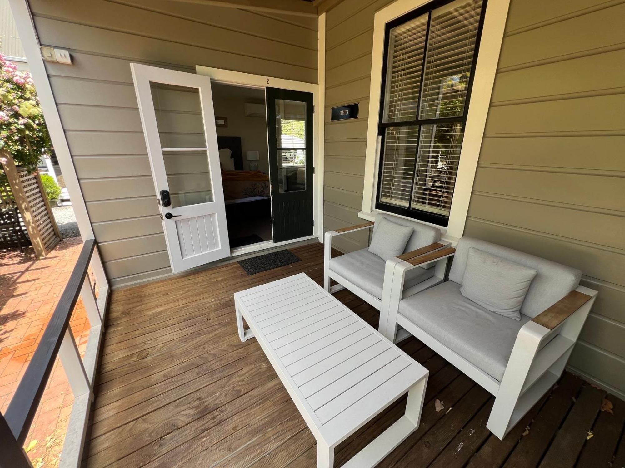 Pinot Villas Martinborough Buitenkant foto
