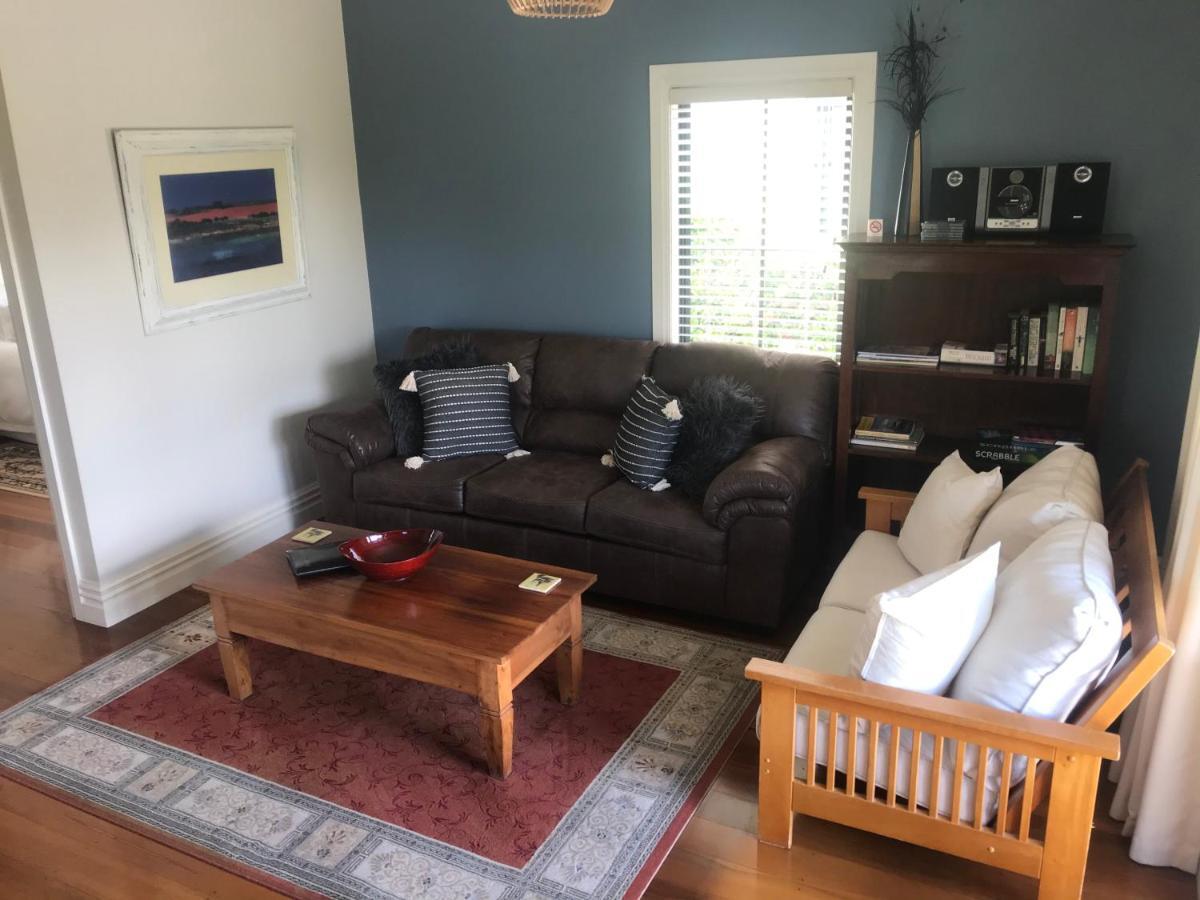 Pinot Villas Martinborough Buitenkant foto
